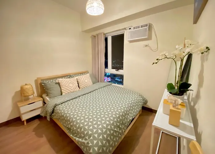 Cozy 1 Bedroom Scandinavian/tropical With Balcony & Parking