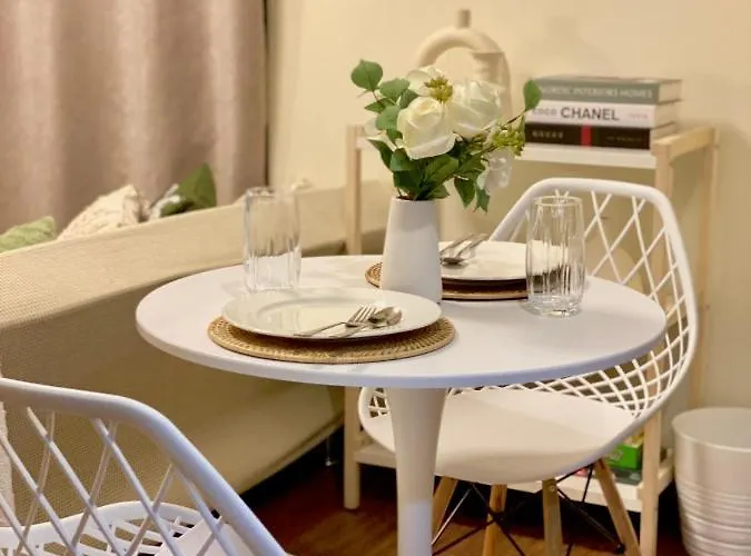 Cozy 1 Bedroom Scandinavian/tropical With Balcony & Parking
