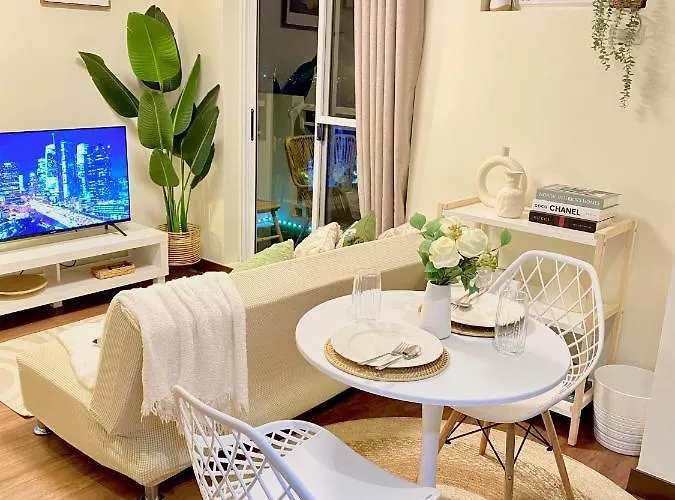 Cozy 1 Bedroom Scandinavian/tropical With Balcony & Parking Apartment Manila