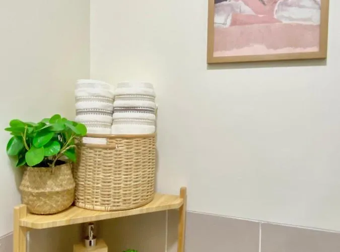 Cozy 1 Bedroom Scandinavian/tropical With Balcony & Parking * Manila