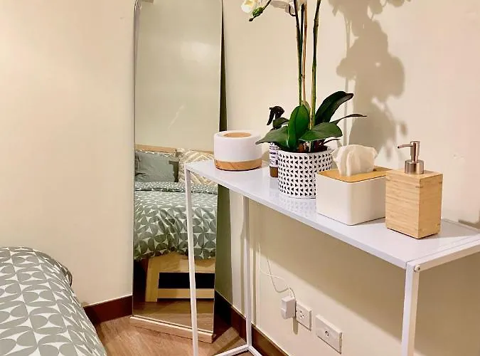 Cozy 1 Bedroom Scandinavian/tropical With Balcony & Parking *